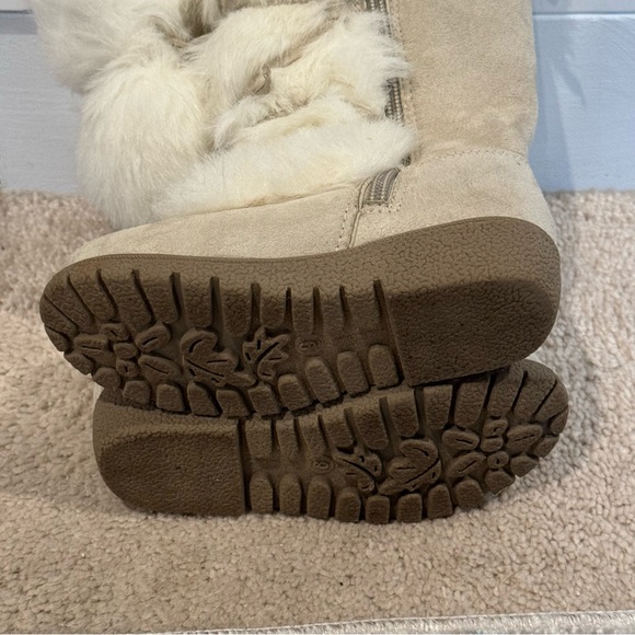 Old Navy pom pom boots - Picture 8 of 8